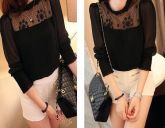 Camisa preta com renda 001